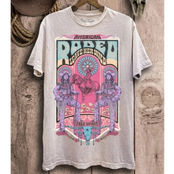 Vintage White Mineral Wash Leave Her Wild Rodeo Western Oversized Graphic Tee - Picture 1 of 1